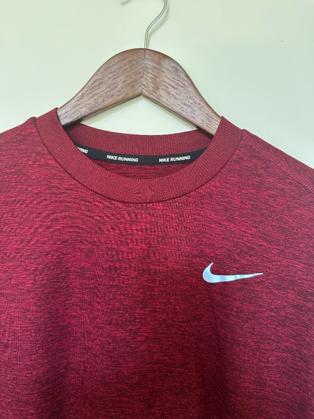 Nike Running Dri Fit Long Sleeve Red Top Size Medium - Picture 4 of 5